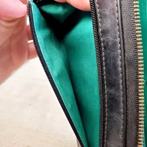 Fossil Black Leather Wallet 8" Zip Green Clutch Womens Classic Black Wallet - Picture 5 of 7